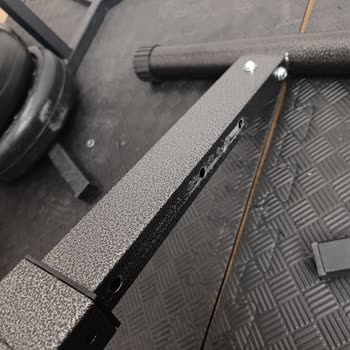 20 Gün İçinde Kırılan Güvenlik Pimli Bench Sehpada Hayati Tehlike