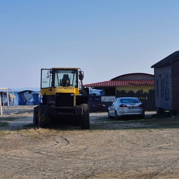 Altunhan Beach İşletmesinin Sahili Kapatarak Halkın Ücretsiz Erişimini Engellemesi Ve Çevreye Zarar
