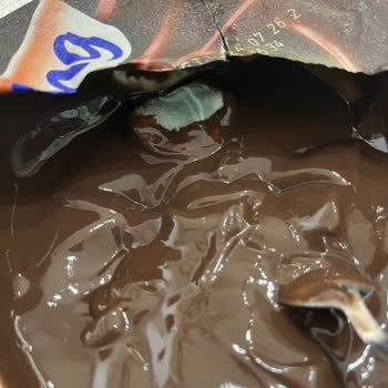 Akhisar BİM'den Küflü Puding Son Kullanma Tarihine Rağmen Sağlık Endişesi