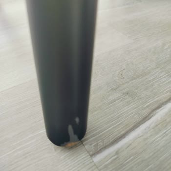 Raven Yemek Takımındaki Boyasız Sandalyeler İçin Değişim Talebi