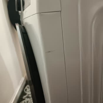 Arçelik Çamaşır Makinesinde Servis Sonrası Çizik Panel Ve Koku Sorunu: Yeni Ürün Talebi