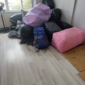 Acil: Asil Nakliyat'ın Gecikmesi, Personel Eksikliği Ve Eşya Hasarları