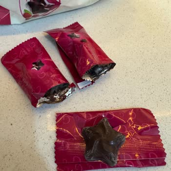 Godiva Çikolatası Açılmış Ve Rengi Değişmiş Hijyen Sorunu