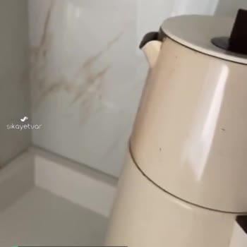 Homend Çaycı Akıtıyor Bu Yüzden Karardı Ve Ayrıca Boyası Attı!