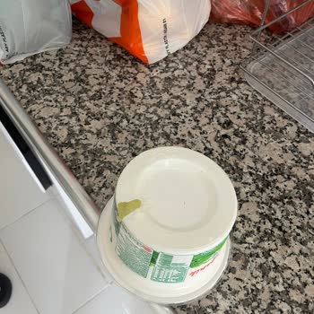 Siparişlerde Sürekli Eksik Ürün Ve Patlamış Yoğurt Sorunu Çözüm Bekliyor