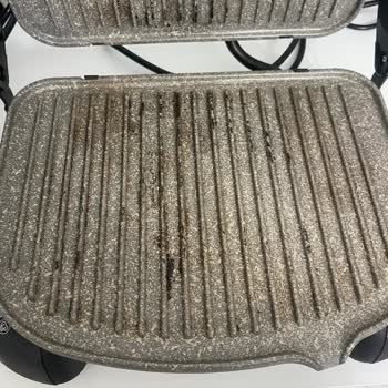 Korkmaz Castron Tost Makinesinde Plaka Rengi Ve Yapışma Sorunu, Değişim Talebi