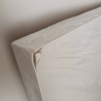 IKEA'dan Üst Üste Hasarlı Masa Teslimatı Ve Acil Çözüm Talebi