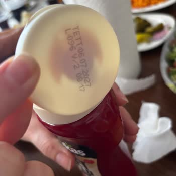 Tukaş Plastik Şişeli Ketçapta Açılır Açılmaz Köpürme Sorunu