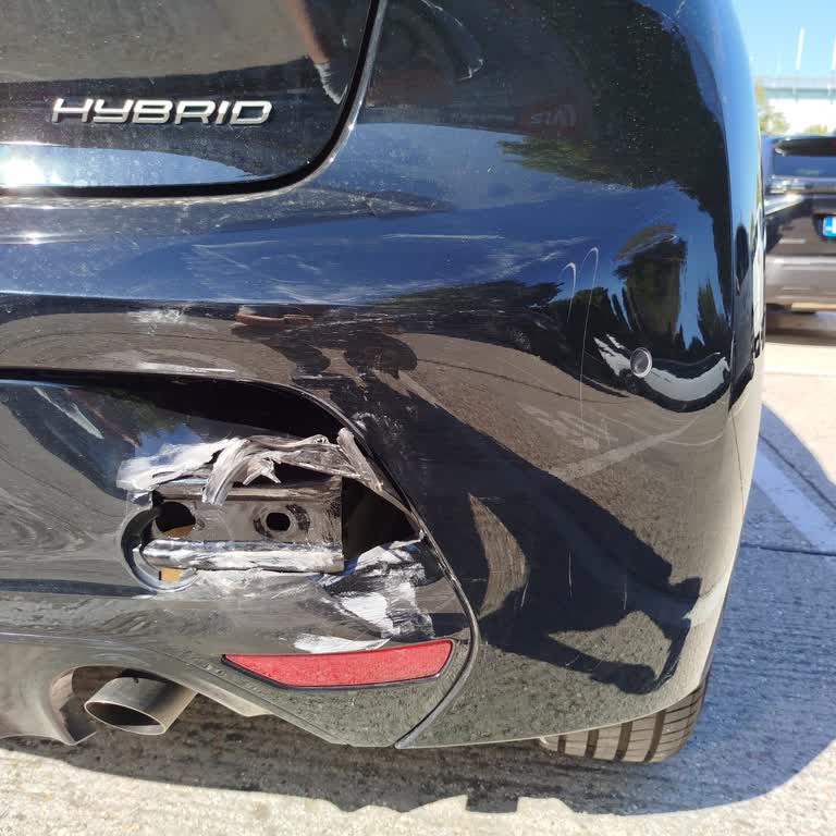 Payless Avis Withheld My Security Deposit Unfairly