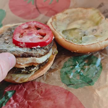 Mini Boy Hamburger Ve Malzeme Eksikliği