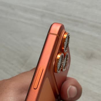 Köşelerde Sürekli Pembe Görünüm: İPhone 17 Pro Max Garanti Kapsamı Dışında