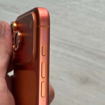 Köşelerde Sürekli Pembe Görünüm: İPhone 17 Pro Max Garanti Kapsamı Dışında