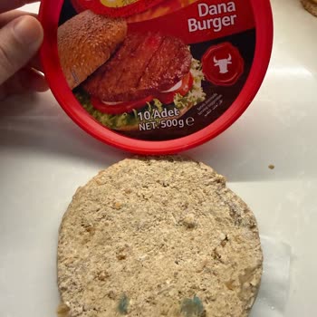 Superfresh Dondurulmuş Hamburger Köftesinde Mavi Jel Sorunu Ve Gıda Güvenliği Endişesi