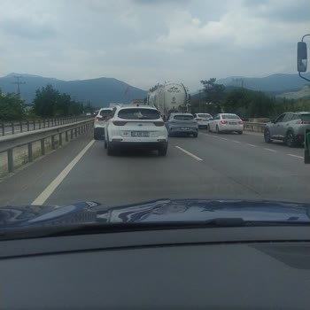 Yol Kapatılması Nedeniyle Ücretli Otoyola Zorunlu Yönlendirme Ve Bilgilendirme Eksikliği