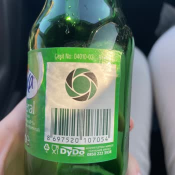 Migros İzmir Menderes Şubesinde Saka Soda Paketi Yosun Kokusu Ve Tarih Hatası