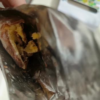 Dolce Bademli Dondurmanın Bozulmuş Olması Ve Son Kullanma Tarihinin Geçmemiş Görünmesi