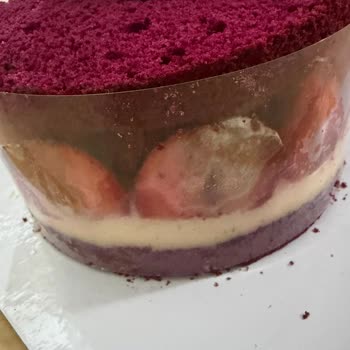 Küflü Doğum Günü Pastası Ve Migros Yemek'in Çözüm Yetersizliği