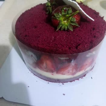 Küflü Doğum Günü Pastası Ve Migros Yemek'in Çözüm Yetersizliği