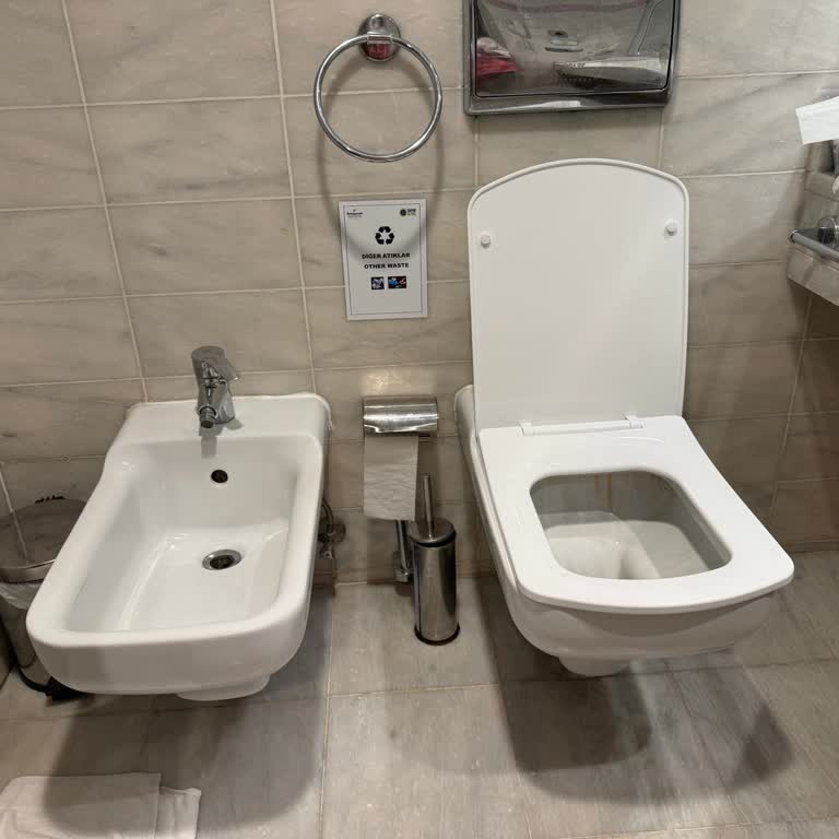 Özkaymak Otelinde Banyo Hijyeni Ve Kalitesiz Servis Şikayeti