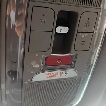 Goodyear Klima Spreyi Aracımın Tavanında Kalıcı Leke Bıraktı