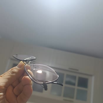 İki Ayda Cam Bozulması Yaşadığım Güneşte Kararan Gözlükte Bilgi Eksikliği