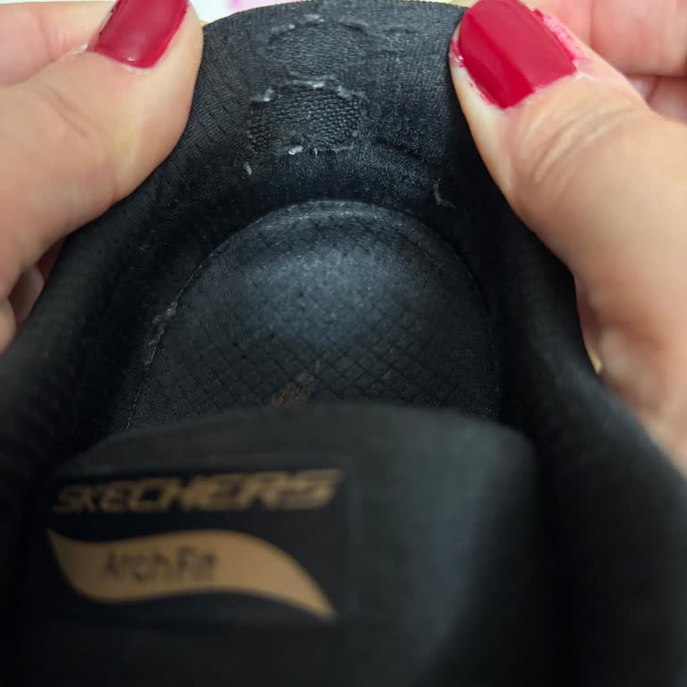 Skechers Ayakkabısındaki Üretim Hatası Reddi Ve Değişim Talebi