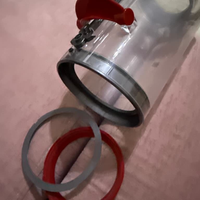 Dyson V15 Süpürge Toz Haznesindeki Lastik Parça Bozulması Ve Ücretsiz Değişim Talebi