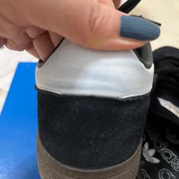Hepsiburada Üzerinden Aldığım Adidas Ayakkabısının Hızlı Deformasyonu Ve Renk Solması