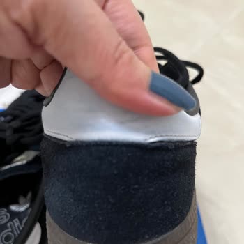 Hepsiburada Üzerinden Aldığım Adidas Ayakkabısının Hızlı Deformasyonu Ve Renk Solması