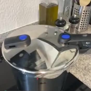 Fissler Düdüklü Buhar Çıkarıyor