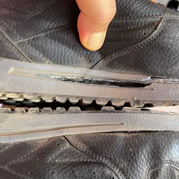 Slazenger Spor Ayakkabısında Üç Ayda Açılma Ve Yırtılma, İade Talebi