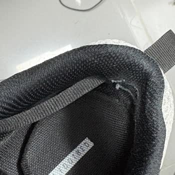Reebok Ayakkabısında Erken Aşınma, Mağaza Kullanıcı Hatası Söylüyor