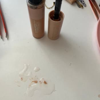 Maybelline Lifter Kapatıcıda Su Çıkması Ve Kullanılamaz Olması