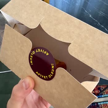 Kaba Çalışanlar Değişim İsteğini Reddetti, Bozuk Cheesecake Ve Çifte Ücret Talebi