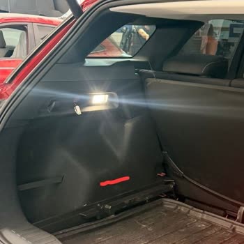 Ford Explorer EV'de Çakmaklık Aparatı Eksik Ve Servis Geri Dönüşü Yok