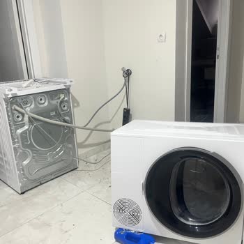 Arçelik Çamaşır Makinesi Sert Sarsıntı Ve Sesle Evde Güvenlik Tehlikesi Yaratıyor
