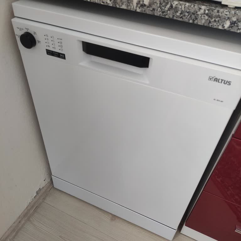 Altus Bulaşık Makinesi Yıkamıyor, Üç Servis Ziyaretine Rağmen Değişim Talebi