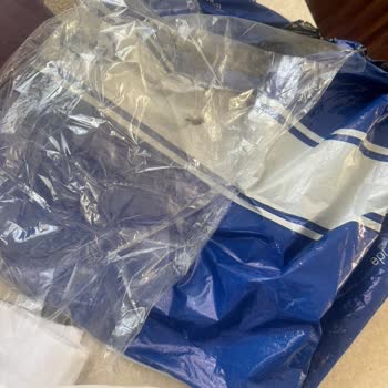 Lacoste Çanta Gönderiminde Dikkatsizlik Ve Yardımsız Müşteri Hizmetleri