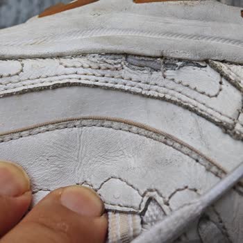 Skechers Ayakkabılarda Kısa Sürede Taban Açılması Ve Üst Yırtılmalarına Karşı İade Talebi