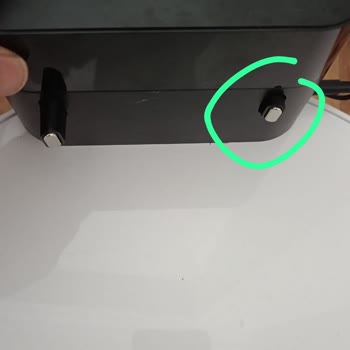 Roborock S8 Pro Servisinde Parça Değişimi Gerçekleşmedi, Şarj Cihazı Kırık Döndü