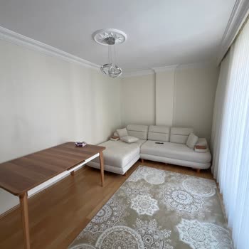 Teslimat Gecikmesi, Eksik Sandalyeler Ve Kusurlu Masa Nedeniyle Mağduriyet