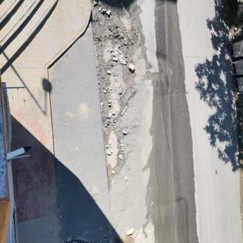 Nur Sokakta Asfalt Çalışması Gecikiyor, Otopark Girişi Kapalı