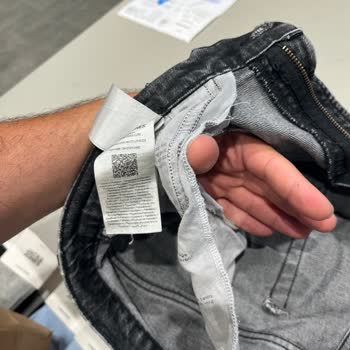 Chris Model Siyah Kot Pantolonun Ceplerinin Hızlı Çözülmesi Ve Garanti Reddi Üzerine Değişim Talebi