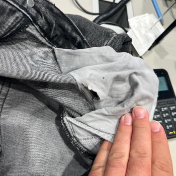 Chris Model Siyah Kot Pantolonun Ceplerinin Hızlı Çözülmesi Ve Garanti Reddi Üzerine Değişim Talebi