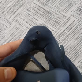 Adidas Ayakkabılarda Erken Açılma Ve Mağazanın Sorumluluk Reddi