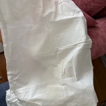 Setin Yastık Kılıfları Görselle Uyuşmuyor