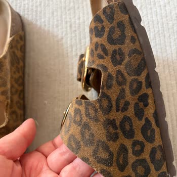 Leoparlı Terlikte Hızlı Renk Solması Ve Ürün Değişim Talebi
