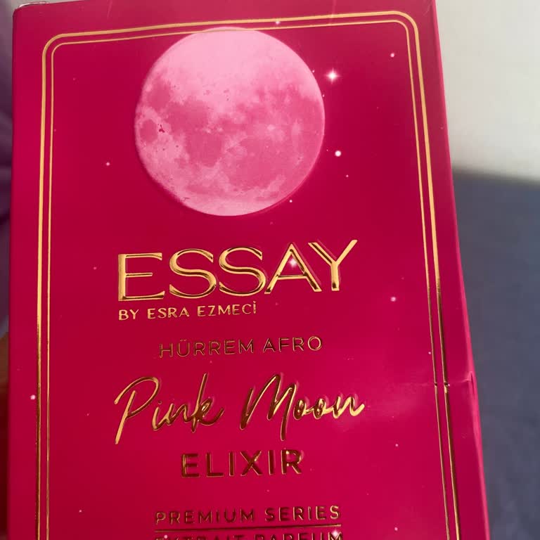 Essay (By Esra Ezmeci) Ağır Kokulu Parfüm Mide Bulantısına Yol Açtı, İade ve Değişim Reddedildi