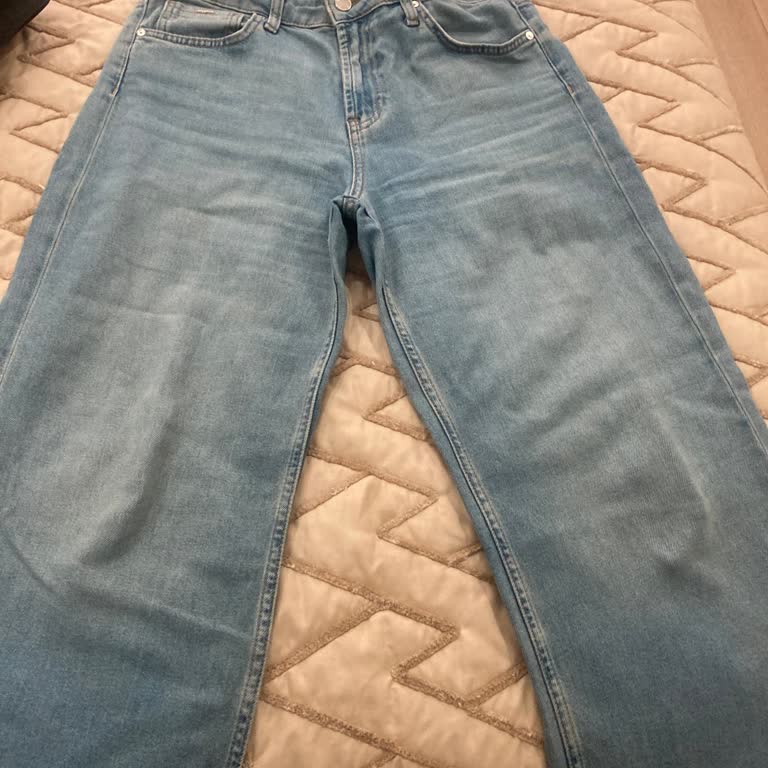 Loft Mağazasında Kot Pantolonun Renk Aşması Ve Diz Bollaşması Sorunları Kabul Edilmedi