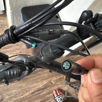 Kuba Elektrikli Bisiklet Şikayeti